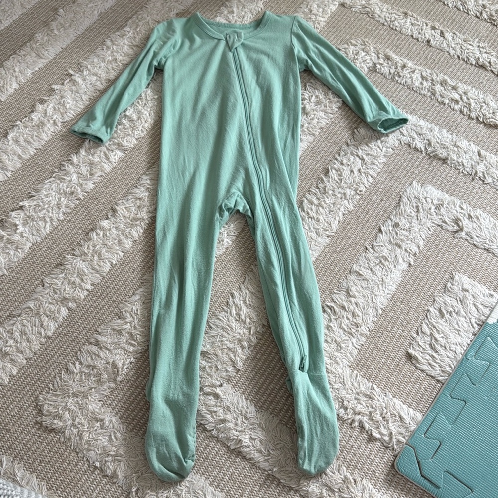 Kyte baby zippered footie